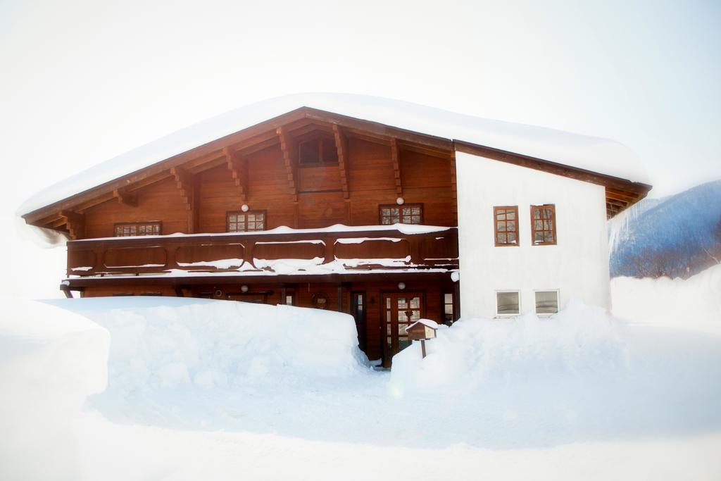 Snowball Chalet At Madarao Mountain Hotel Iiyama Exterior foto